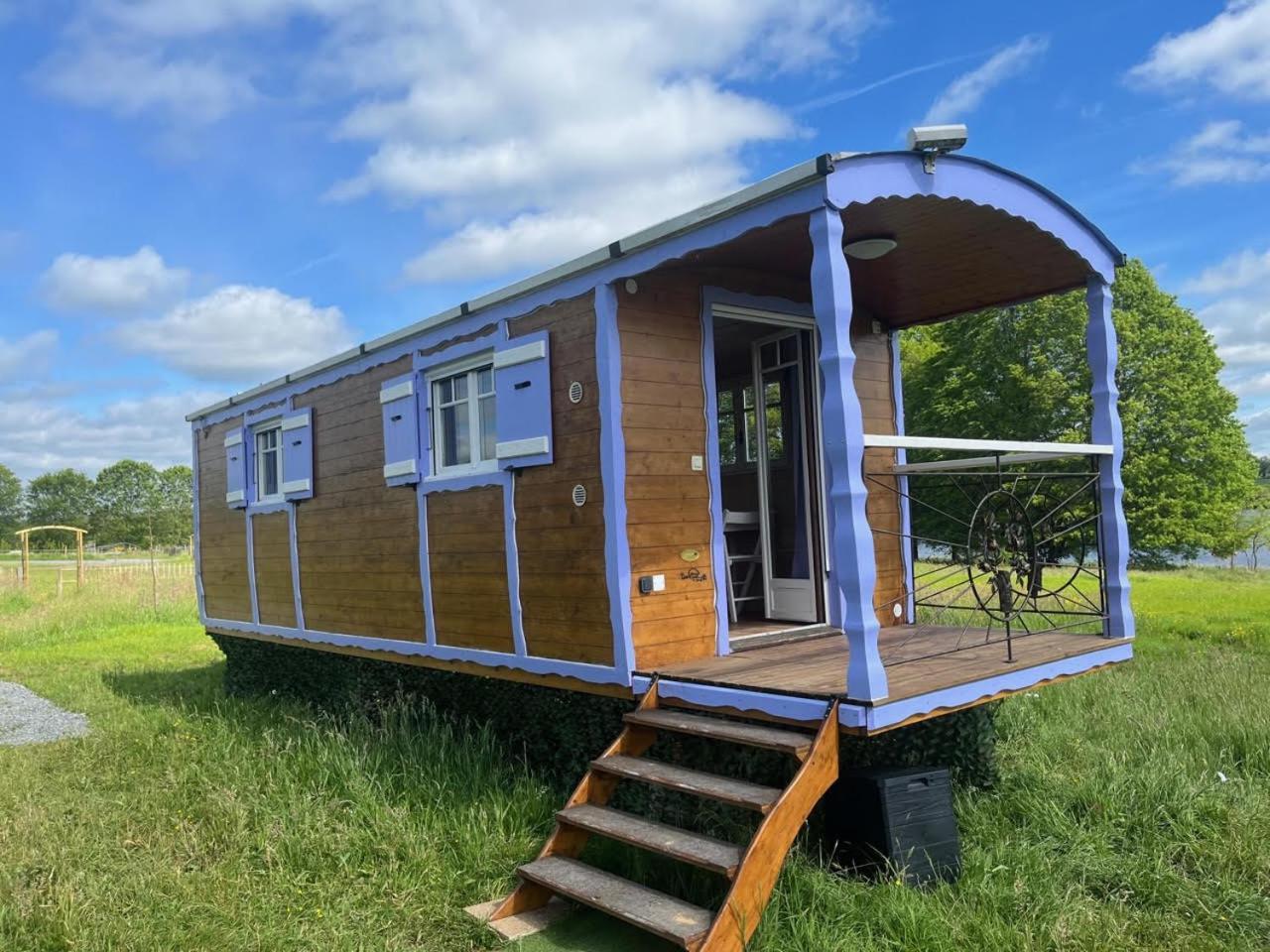 Les Logements Insolites De La Base Nautique Verneuil  Eksteriør billede