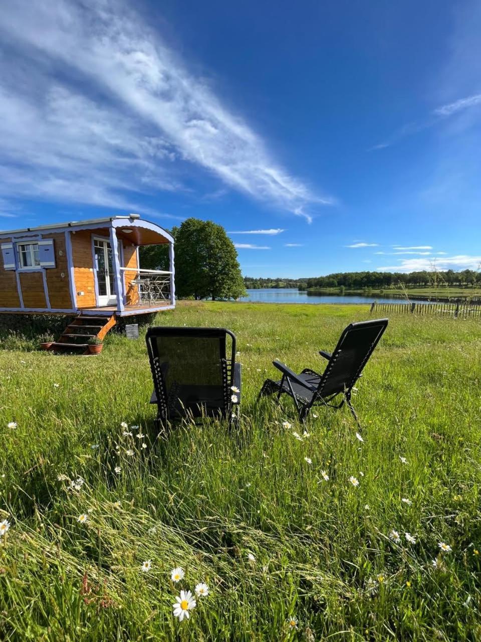 Les Logements Insolites De La Base Nautique Verneuil  Eksteriør billede