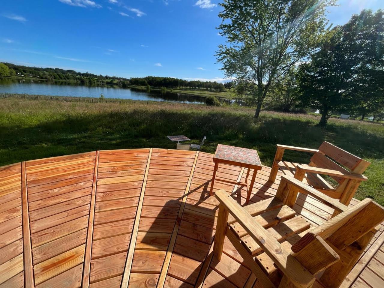 Les Logements Insolites De La Base Nautique Verneuil  Eksteriør billede